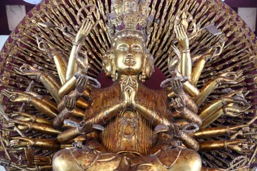 Linh Ung buddhistisk pagod. Tusenarmad Avalokitesvara, Medkänslans Bodhisattva. Staty. Danang. Vietnam