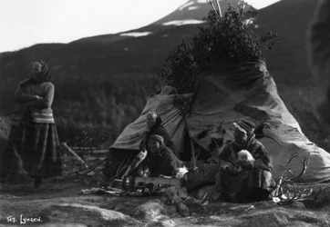 Lokala kvinnor, Lyngen, Nordnorge, c1920-c1930-tal