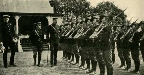 Lord Kitchener granskar australiska kadetter, första världskriget, c1914, c1920.