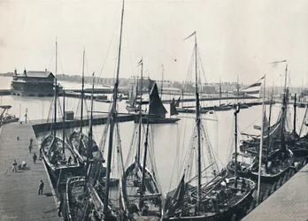 Lowestoft - Hamnen och paraden, 1895