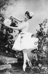 Lyubov Egorova, rysk ballerina, 1905