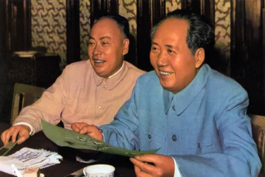 Mao Zedong och Chen Yi, kinesiska kommunistledare, omkring 1960-talet