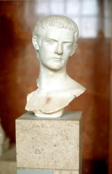 Marmorbyst av kejsar Caligula