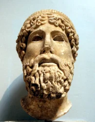 Marmorhuvud, troligen av den antika grekiska guden Zeus, möjligen 1:a århundradet f.Kr