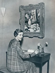 Marie Ney i hennes lägenhet, c1934