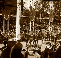 Marskalk Ferdinand Foch och general Joseph Joffre under segerparaden, Paris, Frankrike, 1918