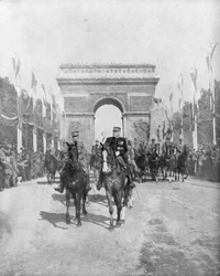 Marskalkerna Foch och Joffre under den stora segerparaden, Paris, Frankrike, 14 juli 1919