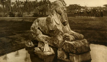 Memphis - Alabastersfinxen, c1918-c1939.