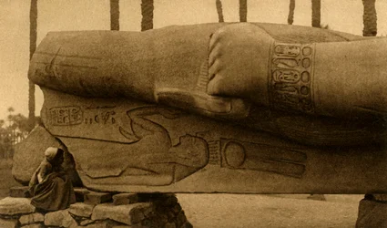 Memphis - Den kolossala statyn av Rameses II detalj, c1918-c1939.