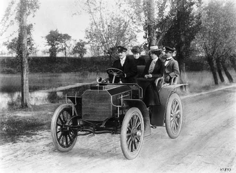 Mercedes 35 hk bil, 1901