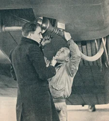 Metod för att tanka flygplan utarbetad av Sir Alan Cobham, c1936 c1937