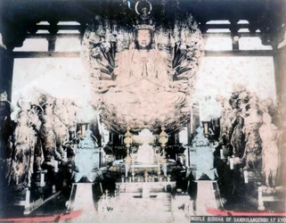 Mellanbuddha, Sanjusangendo-templet, Kyoto, Japan