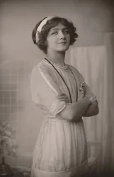 Miss Lily Elsie, 1886-1962, som Alice i dollarprinsessan., c1930.