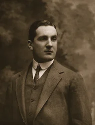 Mr Carlos Edwards, 1911.