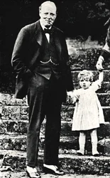Herr Churchill med sin dotter, 1924, 1945.