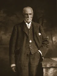 Mr W H Smith, 1911.
