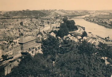 Namur. Utsikt över staden och sammanflödet av Sambre och Meuse, c1900