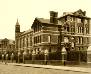 Nr 67. The Haberdashers Askes Hampstead School, 1923.