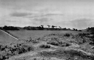 Offas Dyke korsar en kulle i Denbighshire, Wales, 1935