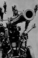 På mål! - En 3,7-tums vapenavdelning vid stridsträning, 1943