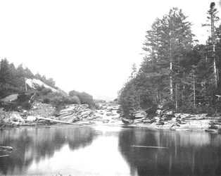 På Ammonoosuc River, White Mountains, New Hampshire, USA, c1900.
