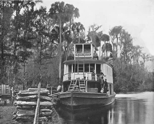 På Ocklawaha River, Florida, USA, c1900.