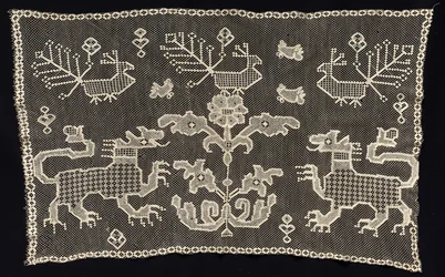 Panel med pantrar, fåglar och blommotiv, 1700-1800-talet.