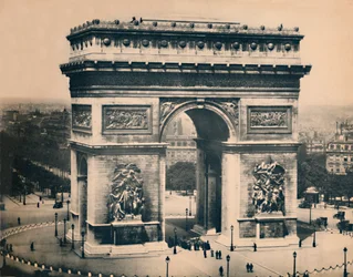 Paris. - Äreport. -LL, c1910.