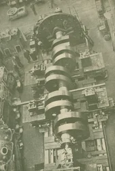 En del av vevaxeln hos M.V. Britannic White Star, 27 000 ton, c1930.