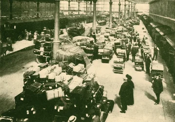 Passagerares bagage på Talbot Road Station, Blackpool, under semestersäsongen 1930.