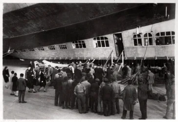 Passagerare som går ombord på Zeppelin LZ 127 Graf Zeppelin, 1933