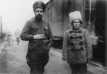 Pavel Dybenko och Nestor Makhno