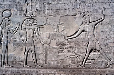 Farao slår sina fiender, Khnumtemplet, ptolemaiska och romerska perioder