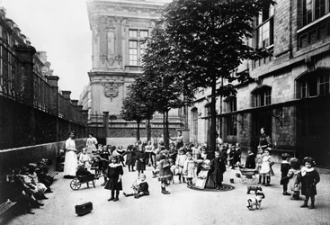 Fotografi av barn i skolan under Pariskommunen, 1871