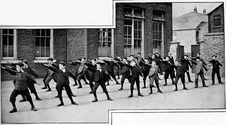 Fysisk övning vid en skola i London, c1900 1901