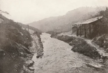 Pirahy Diversion: Se nedströms från utloppet av tunneln. 1914.