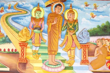 Preah Prom Rath Monastery Life of the BuddhaBuddha besöker himlen och möter gudarna Indra och Brahma, Siem Reap, Kambodja