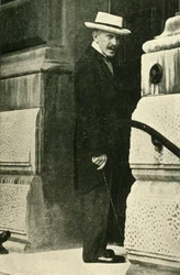 Prins Lichnowsky vid utrikeskontoret, London, 1914, c1920.