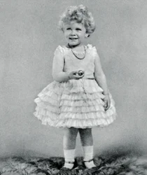Prinsessan Elizabeth var två år gammal 1928, 1937