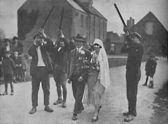 Pittoreska hedniska vidskepelser som fortfarande överlever på Holy Island, c1935