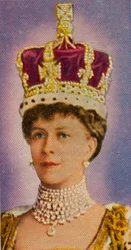 Drottning Mary, gemål till kung Georg V, vid sin kröning, 1911, 1935