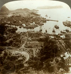 Återställande av en bränd stad - Ålesund, en öhamn och en viktig torskmarknad, Norge, c1905.