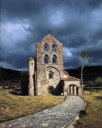 Romansk kyrka, San Salvador de Cantamuda