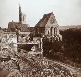 Förstörd kyrka, Vauxaillon, norra Frankrike, c1914-c1918