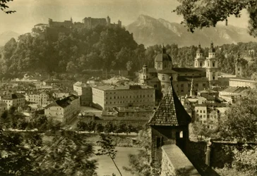 Salzburg från Kapuzinerberg, Österrike, c1935.