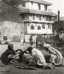 Skor en tjur, Indien, c1927-c1929