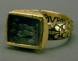 Signetring av kung Ludvig IX av Frankrike (St. Louis) (1215-70) (guld och emalj) (se även 98046)
