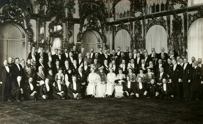 Sammanträde i kommittén för storhertiginnan Tatiana Nikolaievna av Ryssland, tidigt 1900-tal