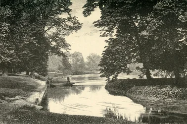 Sixth Form Bench, and Fellows Eyot, 1911.