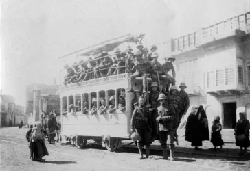 Soldater från East Surrey-regementet i Kazimain, på väg till Bagdad, Irak, 1917-1919
